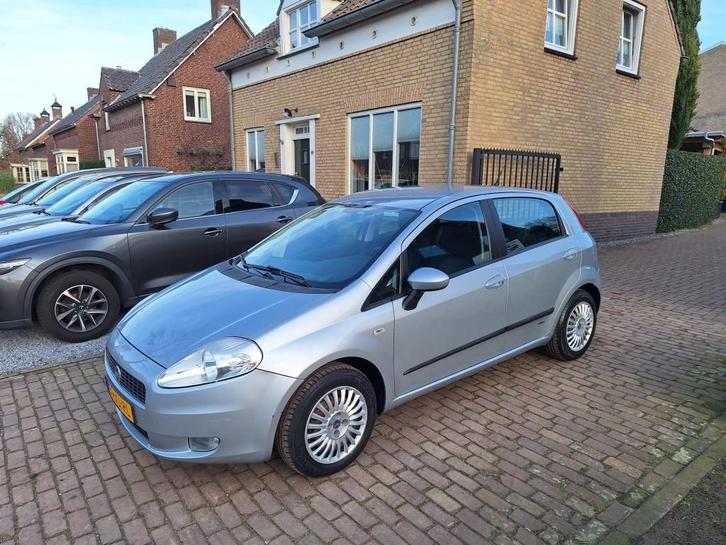 Fiat Grande Punto 1.4 Dynamic (bj 2007, automaat), Auto's, Fiat, Te koop, Grande Punto, ABS, Airbags, Airconditioning, Alarm, Boordcomputer