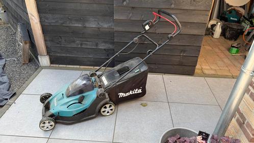 Makita accu grasmaaier, Tuin en Terras, Grasmaaiers, Gebruikt, Accu-grasmaaier, 40 t/m 49 cm, Cirkelmaaier, Opvangbak, Ophalen