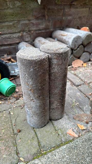 Afscheiding border, steen, rond, beton, blauw beschikbaar voor biedingen