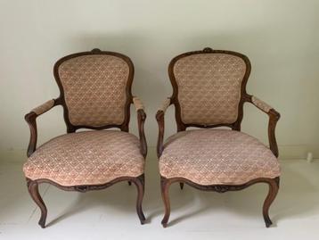 Set Prachtige Antieke Louis XV Fauteuils  beschikbaar voor biedingen