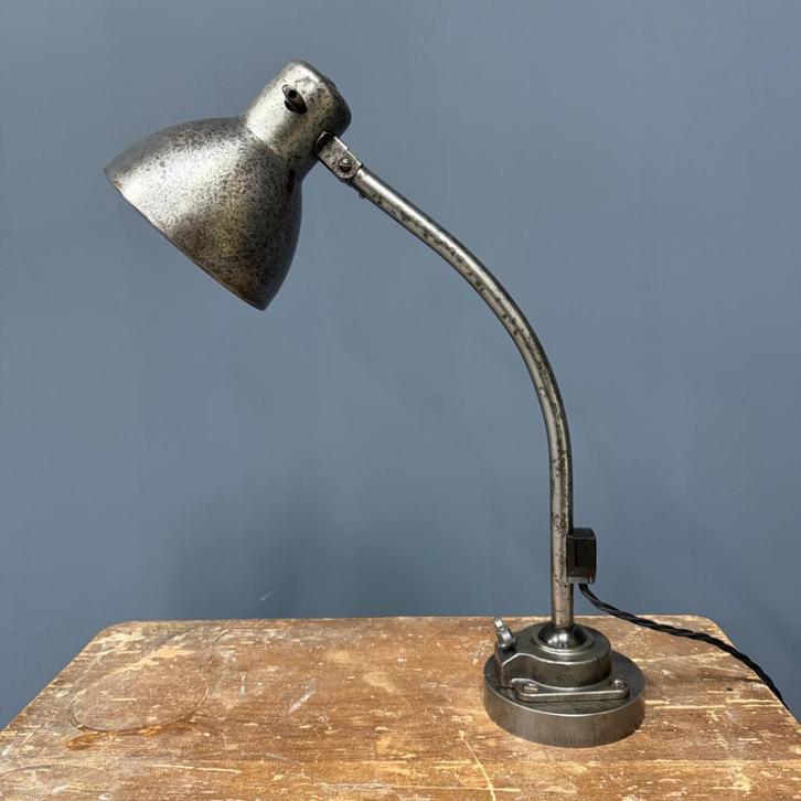 Oude Kandem werkplaats tafellamp model 745 met kleine kap, Antiek en Kunst, Antiek | Lampen, Ophalen of Verzenden
