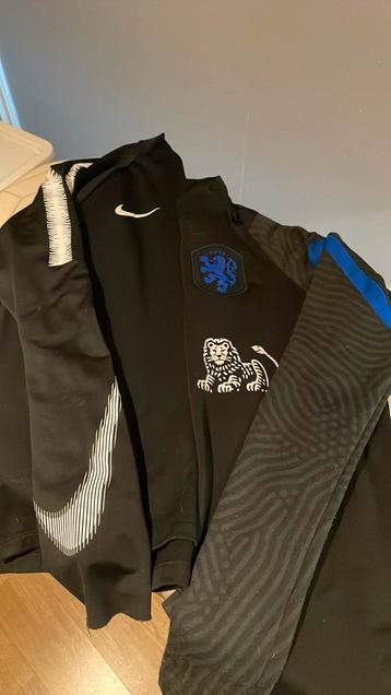 Twee shirts Nike dry fit maat XL kids 164  beschikbaar voor biedingen