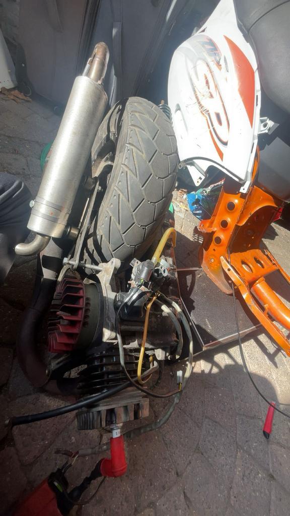 70cc stunt blok, Fietsen en Brommers, Brommeronderdelen | Algemeen, Gebruikt, Blok, Ophalen
