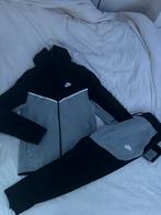 Nike Tech Fleece Trainingspak - Zwart/Grijs - Maat S, Ophalen of Verzenden, Zo goed als nieuw, Maat 48/50 (M), Zwart