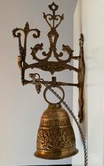 Antieke kloosterbel met engel en inscriptie, Ophalen of Verzenden, Brons