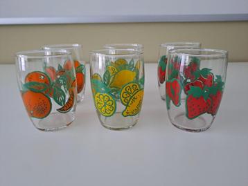 Set van 6 kleine vintage glaasjes ongebruikt beschikbaar voor biedingen