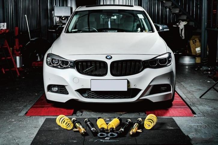 ST Suspensions XA schroefset - BMW 3-serie F30 F80 2011-2018, Auto diversen, Tuning en Styling, Ophalen of Verzenden