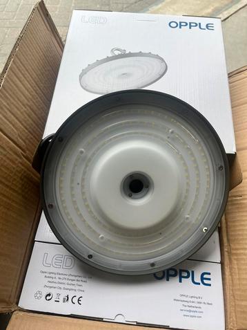Led verlichting Merk Opple 95w 5700k 10450lm hal / loods beschikbaar voor biedingen