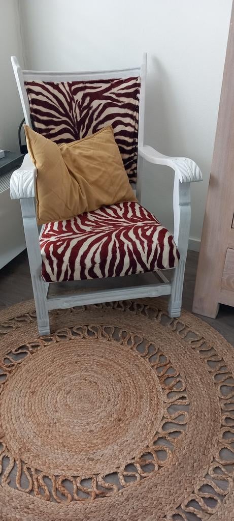 Witte  vintage stoel met zebraprint bekleding, Huis en Inrichting, Stoelen, Gebruikt, Wit, Ophalen of Verzenden, Landelijk