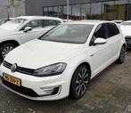 Zeer nette Volkswagen Golf GTE - Automaat DSG - 204PK, Auto's, Stof, Euro 6, 4 cilinders, Wit