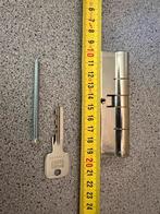 Diverse deursloten en onderdelen, Doe-het-zelf en Verbouw, Hang- en Sluitwerk, Ophalen, Gebruikt, IJzer, Slot