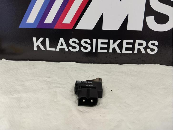 BMW E30 E32 E34 E36 Microswitch 65751390999, Auto-onderdelen, Elektronica en Kabels, BMW, Nieuw, Ophalen of Verzenden