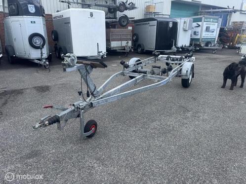 Freewheel 1300kg 5.7m boottrailer, Watersport en Boten, Boottrailers, Gebruikt, Overige typen, Geremd