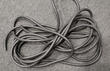 Zwarte 4-aderige kabel - 8,5 meter - Nieuw!. Ca 2mm2 beschikbaar voor biedingen