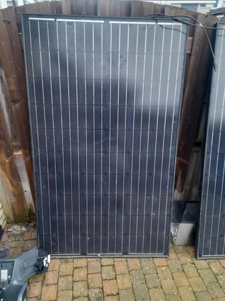 Omnik omvormer + 6 zonnepanelen - Goedkoop!, Doe-het-zelf en Verbouw, Zonnepanelen en Toebehoren, Gebruikt, Compleet systeem, 200 wattpiek of meer