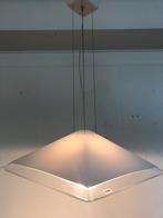 Vintage hanglamp Guzzini piramide vorm, jaren 70, Huis en Inrichting, Ophalen, Gebruikt, Kunststof, Vintage design