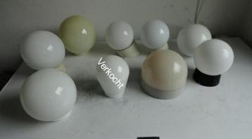 Schroefballonnen, wand en plafond glas met schroefrand beschikbaar voor biedingen