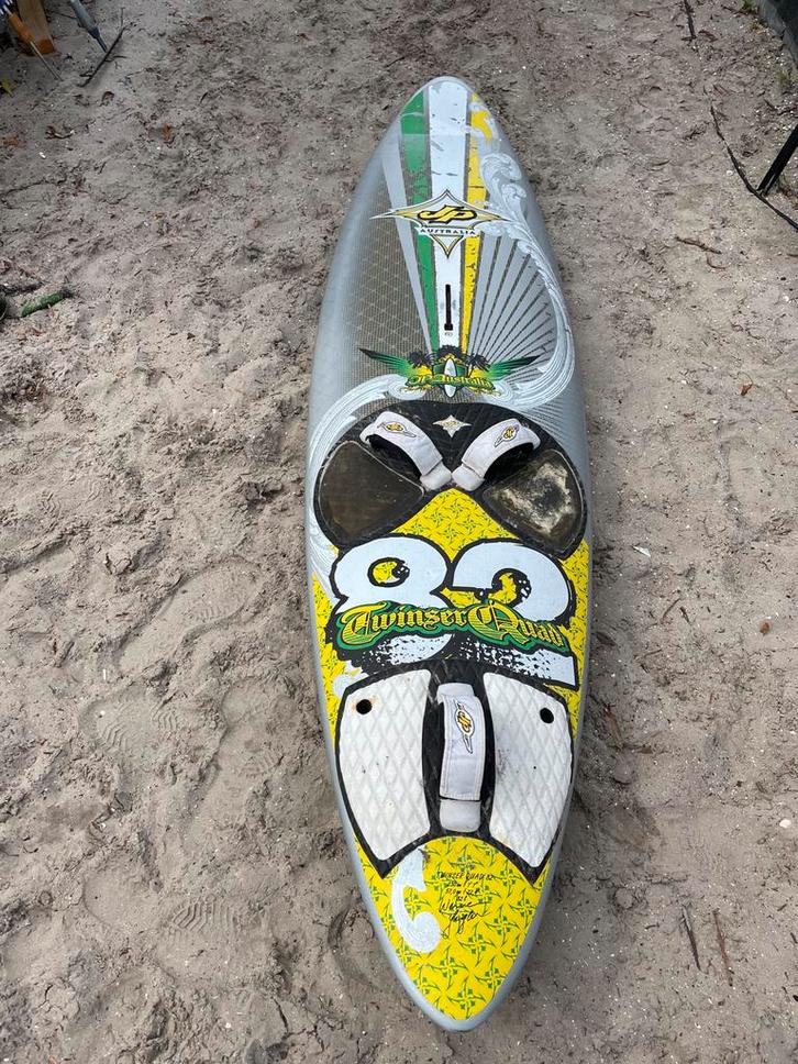 JP Twinser Quad 82L Windsurfplank, Watersport en Boten, Windsurfen, Gebruikt, Plank, Minder dan 250 cm, Met vin(nen), Minder dan 5 m²