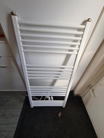 Badkamerradiator 120x60 cm beschikbaar voor biedingen