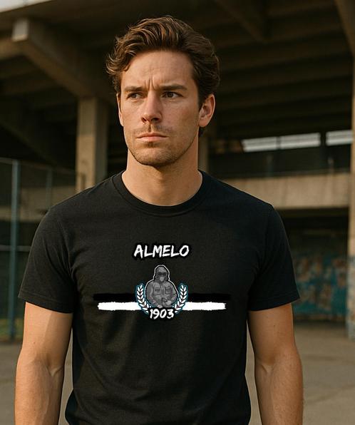Almelo - 1903 - T-Shirt, Kleding | Heren, T-shirts, Nieuw, Zwart, Verzenden