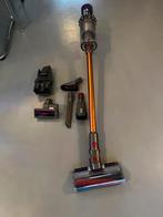 Dyson V10  weinig gebruikt 2 el. Borstels, wandlader, etc., Ophalen of Verzenden, Zo goed als nieuw