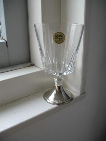 Cristal D’arques Glas / Vaasje op Zilveren Voet beschikbaar voor biedingen