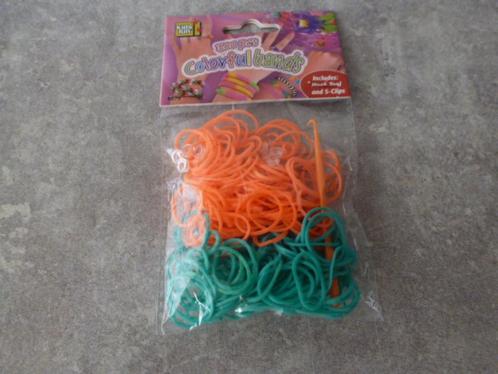 NIEUW 200 oranje en groene loom bandjes 5 voor 10,00, Kinderen en Baby's, Speelgoed | Educatief en Creatief, Nieuw, Knutselen