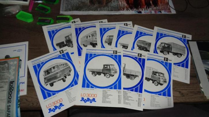 Partij van 30 verschillende IFA / ROBUR folders   (NIEUW), Boeken, Auto's | Folders en Tijdschriften, Nieuw, Overige merken, Verzenden