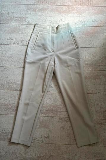 Zara pantalon beige maat xs beschikbaar voor biedingen