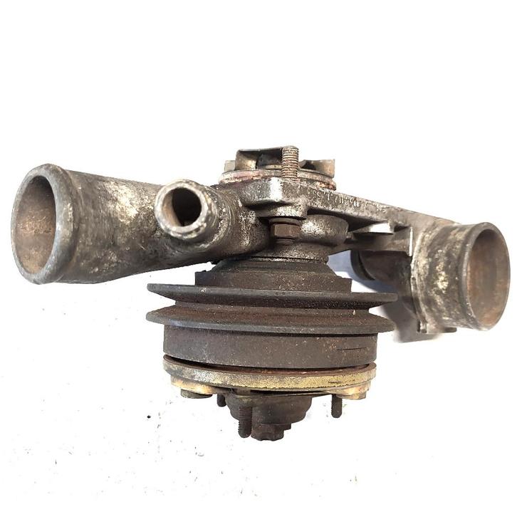 Water pomp, kachel Peugeot 404 tank Vloeistofpomp slang vin,, Auto-onderdelen, Brandstofpompen, Gebruikt, Ophalen of Verzenden