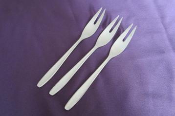 3 vleesvorkjes, 15,5cm Gero Zilmeta quickstep 522 nieuwstaat beschikbaar voor biedingen