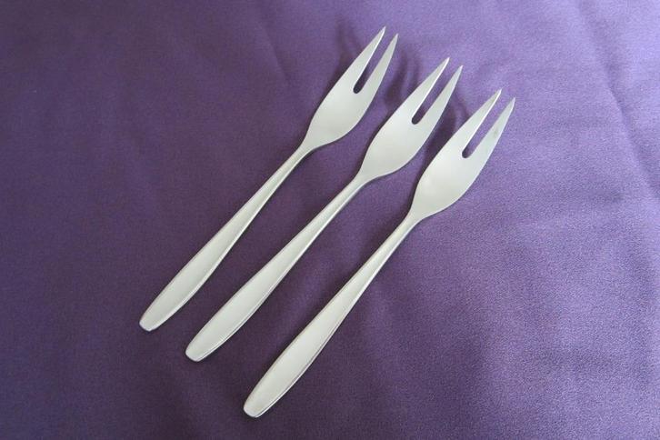 3 vleesvorkjes, 15,5cm Gero Zilmeta quickstep 522 nieuwstaat, Huis en Inrichting, Keuken | Bestek, Zo goed als nieuw, Los bestek