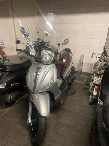 Piaggio beverly 350 bv350 beschikbaar voor biedingen