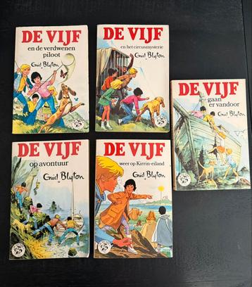 De Vijf boeken beschikbaar voor biedingen