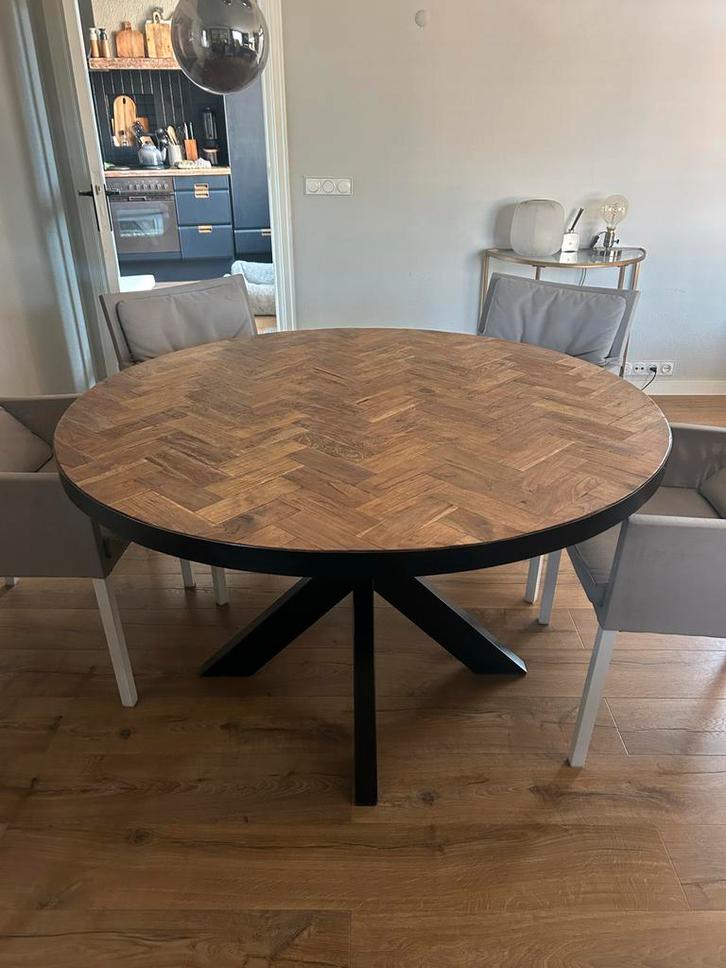 Ronde Eetkamertafel - 130cm doorsnee, Huis en Inrichting, Tafels | Eettafels, Gebruikt, 100 tot 150 cm, Vier personen, Rond, Overige houtsoorten