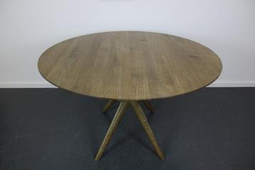Artisan Lakri Round tafel, 130 cm, eiken Jahorina pigment zw