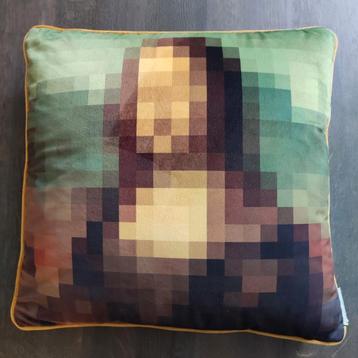 Mona Lisa pixel velours sierkussen beschikbaar voor biedingen
