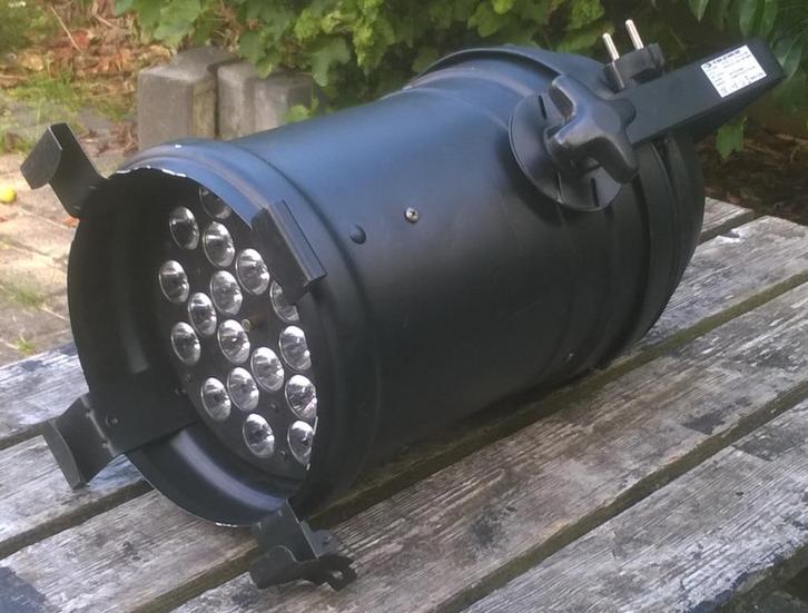 Verlichting PAR-64 LED Showtec, Muziek en Instrumenten, Licht en Laser, Zo goed als nieuw, Licht, Geluidgestuurd, Kleur, Ophalen of Verzenden