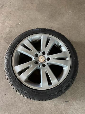 Mercedes-Benz origineel lichtmetaal met 17 inch winterbanden beschikbaar voor biedingen