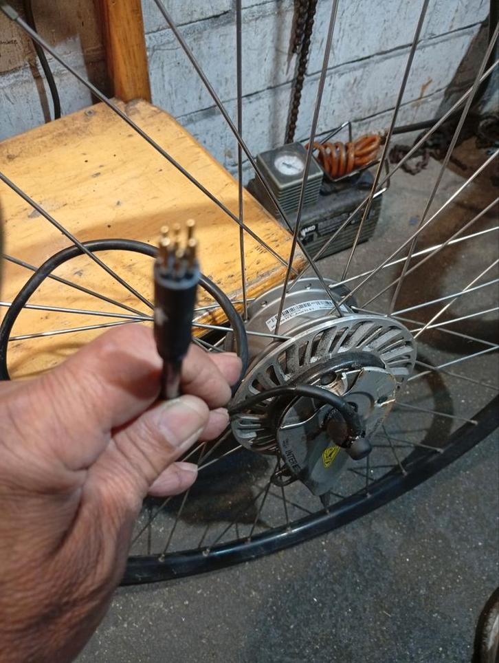 Elektrisch Fiets Voorwiel met Naafdynamo - 26 inch, Fietsen en Brommers, Fietsonderdelen, Gebruikt, Algemeen, Wiel, Ophalen of Verzenden