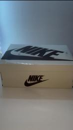 TRAVIS SCOTT SNEAKERS - MOCHA VERSIE, Kleding | Heren, Schoenen, Ophalen of Verzenden, Nieuw, Bruin, Nike Air Jordan