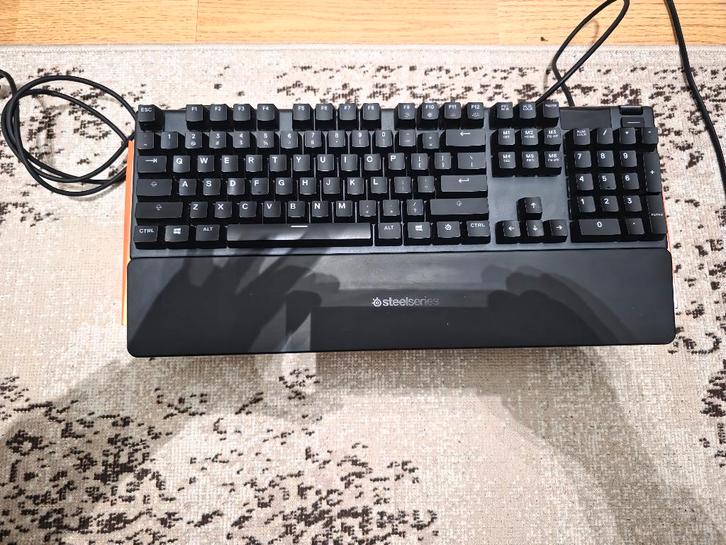 ️ SteelSeries Apex 5 – RGB Hybrid Mechanical keyboard, Computers en Software, Toetsenborden, Zo goed als nieuw, Qwerty, Bedraad