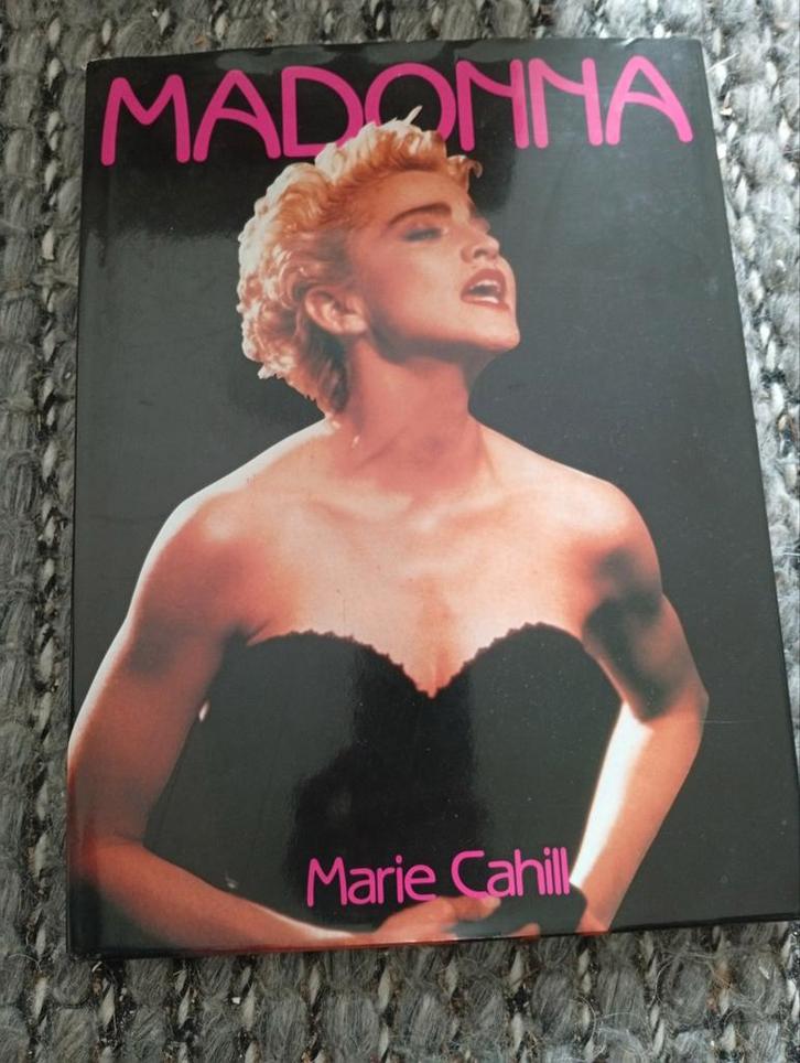 Madonna - Schitterend Boek met Exclusieve Foto's, Boeken, Muziek, Ophalen of Verzenden