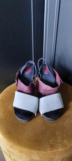 Houten sandalen met hak. 37. Leer., Kleding | Dames, Schoenen, Sandalen of Muiltjes, Ophalen of Verzenden, Zo goed als nieuw, Overige kleuren