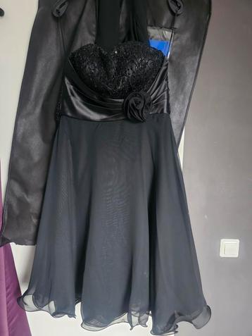 Elegante zwarte cocktailjurk - maat s beschikbaar voor biedingen