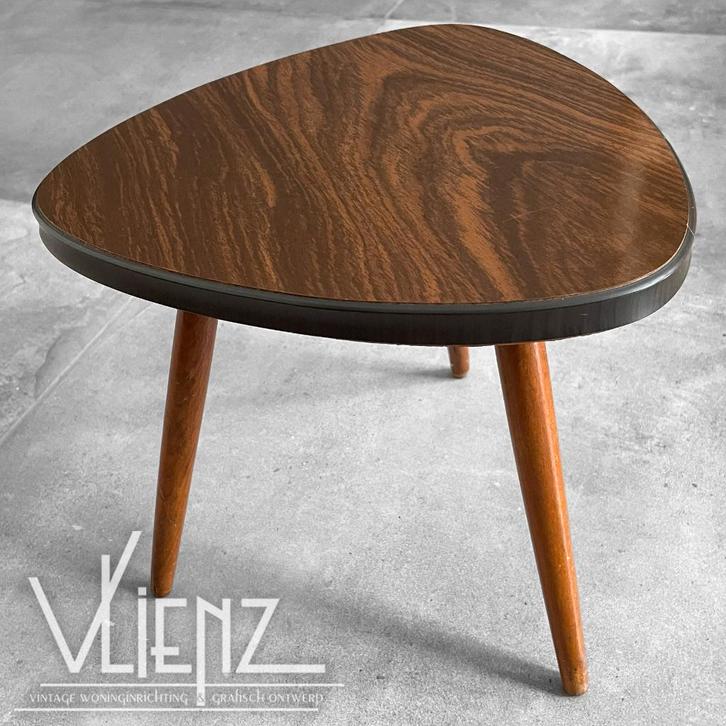 Vintage, midcentury plantentafeltje driehoek tafeltje, Verzamelen, Retro, Huis en Inrichting, Ophalen of Verzenden