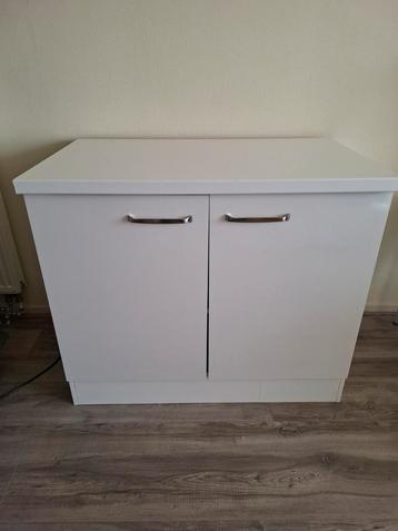 Kast met 1 plank - 100x60x87 cm beschikbaar voor biedingen