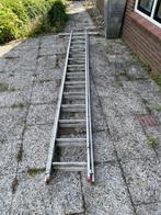 Uitschuifbare ladder 2 x 3.90m, Doe-het-zelf en Verbouw, Ladders en Trappen, Ophalen, Gebruikt, 4 meter of meer