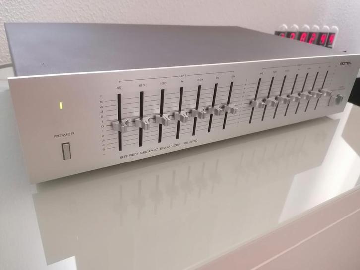 Rotel RE-500 7 bands equalizer, near mint, Audio, Tv en Foto, Versterkers en Receivers, Zo goed als nieuw, Stereo, 120 watt of meer