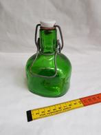 Vintage beugelflesje groen, Antiek en Kunst, Ophalen of Verzenden